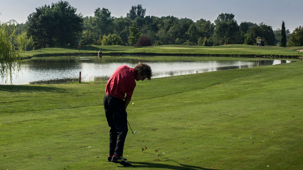 Optimizing Impact Position for Pure Ball Striking